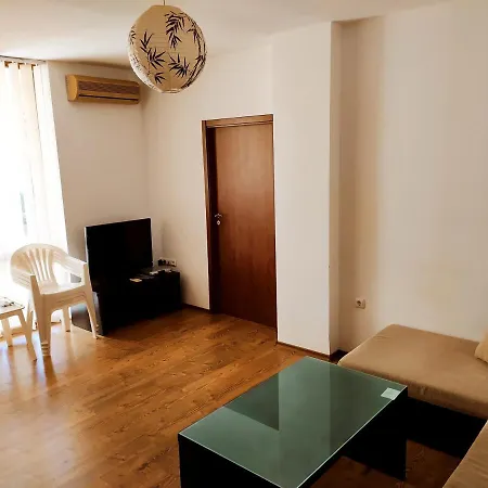 Siana 2 Apartman *