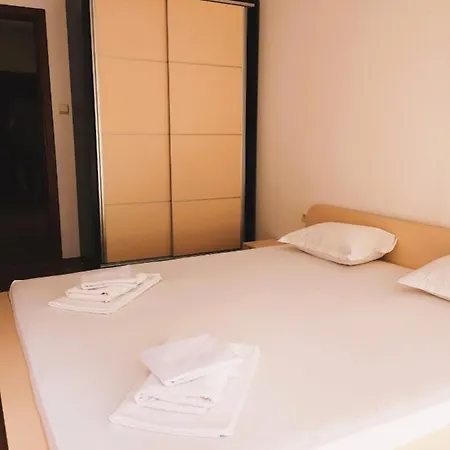 Apartamento Siana 2 *